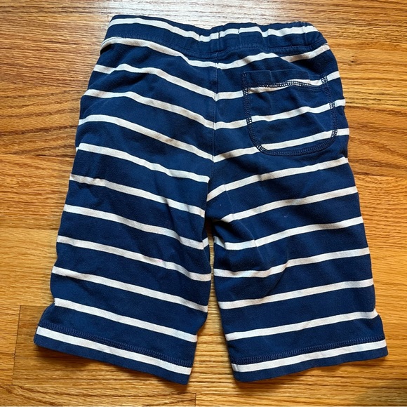 Mini Boden blue and white stripe shorts size 5 years - Picture 2 of 3